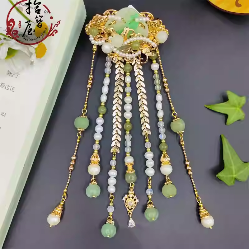 Retro jade tassel hair crown